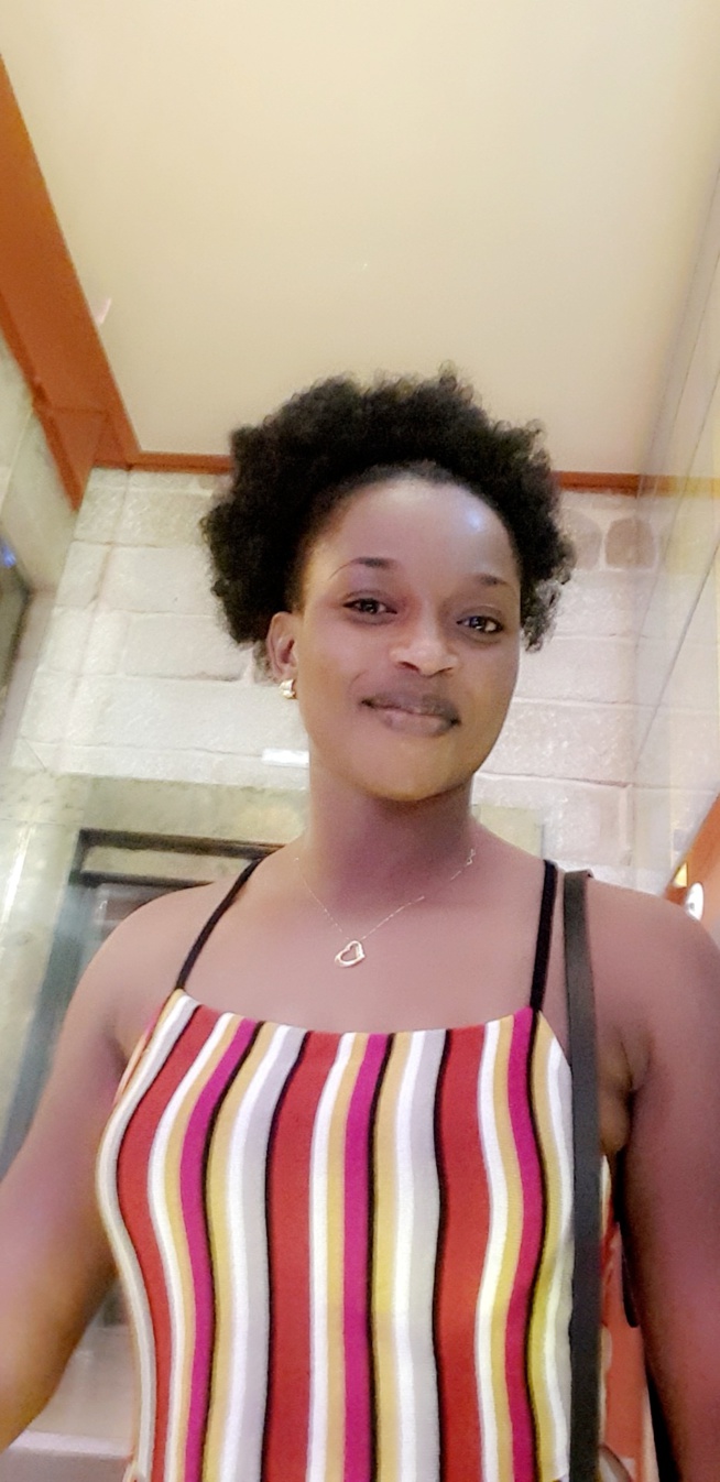 La Diva, Maria la Sénégalaise la plus influente dans le milieu de la jet-sett Espagnol croque la vie à 100% La Diva, Maria la Sénégalaise la plus influente dans le milieu de la jet-sett Espagnol croque la vie à 100%