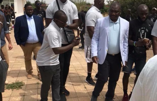 Arrêt sur images: Gorgui Sy Dieng offre du matériel à l’hôpital des enfants (Diamniadio)