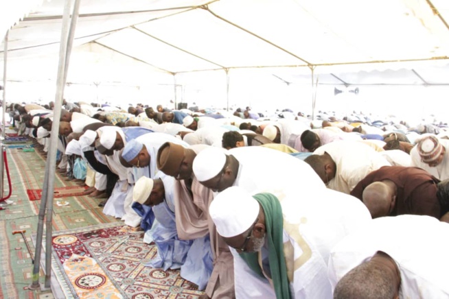 Les images de la prière de la Tabaski à la mosquée Omarienne ce 21 aout. Les images de la prière de la Tabaski à la mosquée Omarienne ce 21 aout.