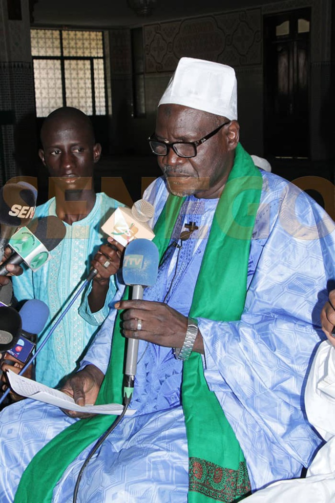 Les images de la prière de la Tabaski à la mosquée Omarienne ce 21 aout. Les images de la prière de la Tabaski à la mosquée Omarienne ce 21 aout.