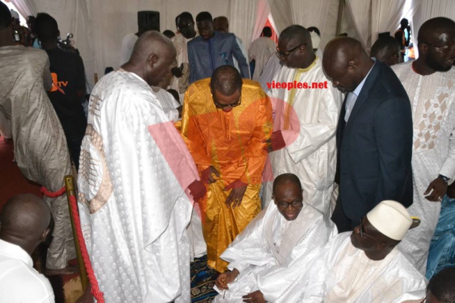 Le ils de Youssou Ndour, Nelson Mandele star à la prière de la tabaski à Massalikoul Djinane. Le ils de Youssou Ndour, Nelson Mandele star à la prière de la tabaski à Massalikoul Djinane.