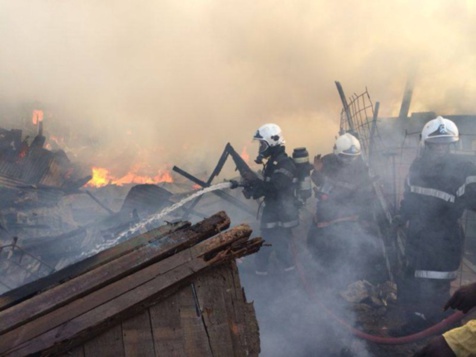 Incendie du marché Zinc de Kaolack: Les sapeurs-pompiers déplorent le manque de bouches d’incendie Incendie du marché Zinc de Kaolack: Les sapeurs-pompiers déplorent le manque de bouches d’incendie