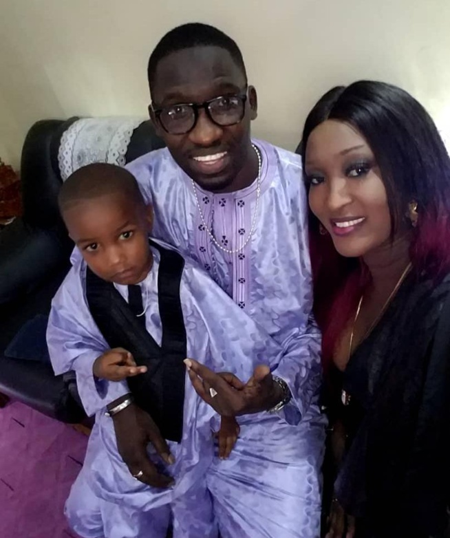 Les deux artistes Demba Guissé et Pendo auteur de "NAMONALEN" savoure leur Tabaski 2018. Les deux artistes Demba Guissé et Pendo auteur de "NAMONALEN" savoure leur Tabaski 2018.