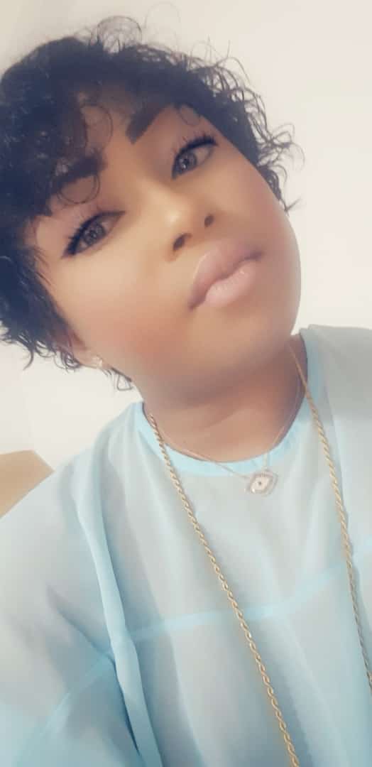 La radieuse fille de l'artiste Ismael Lo, Marie Lo dans une vie NO STRESS. La radieuse fille de l'artiste Ismael Lo, Marie Lo dans une vie NO STRESS.