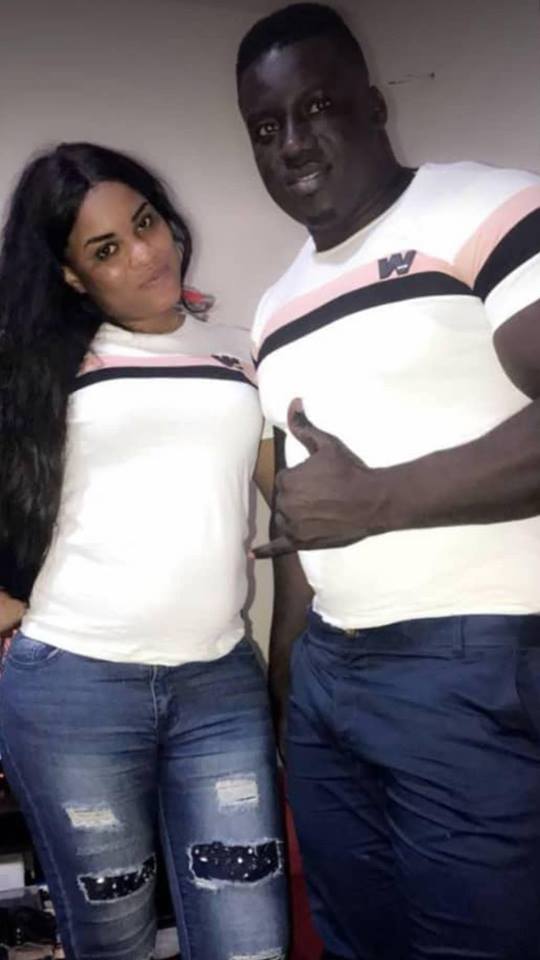 SA THIES se la coule douce avec sa femme
