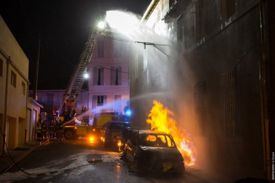 Italie : Suite à une bagarre, une Sénégalaise de 37 ans met le feu à la voiture de son mari, se brule et finit à l’hôpital Italie : Suite à une bagarre, une Sénégalaise de 37 ans met le feu à la voiture de son mari, se brule et finit à l’hôpital