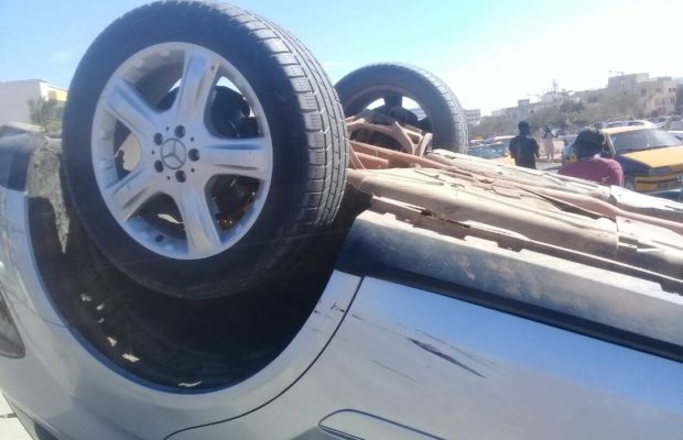 DIAMAGUENE SICAP MBAO: Un militaire perd le contrôle de son véhicule et tue une fillette de… DIAMAGUENE SICAP MBAO: Un militaire perd le contrôle de son véhicule et tue une fillette de…