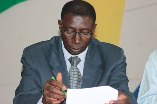 Pr Malick Ndiaye : "Il faut aller chercher Khalifa Sall à Reubeuss et Karim Wade doit prendre l'avion et regagner Dakar" Pr Malick Ndiaye : "Il faut aller chercher Khalifa Sall à Reubeuss et Karim Wade doit prendre l'avion et regagner Dakar"