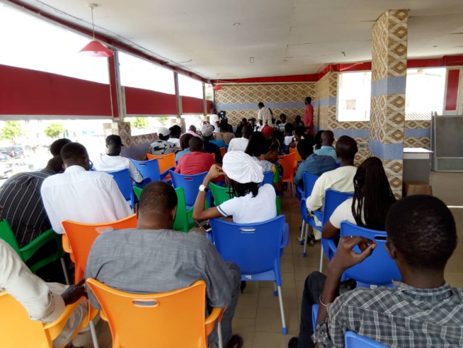 OMARTS face à la presse pour présenter le nouveau Directeur exécutif Mr TANGE TANDIAN. OMARTS face à la presse pour présenter le nouveau Directeur exécutif Mr TANGE TANDIAN.