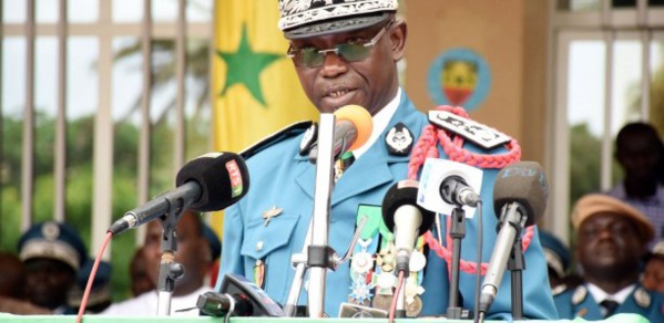 Police nationale: le nouveau Dg déclare la guerre aux dérives sur les réseaux sociaux Police nationale: le nouveau Dg déclare la guerre aux dérives sur les réseaux sociaux