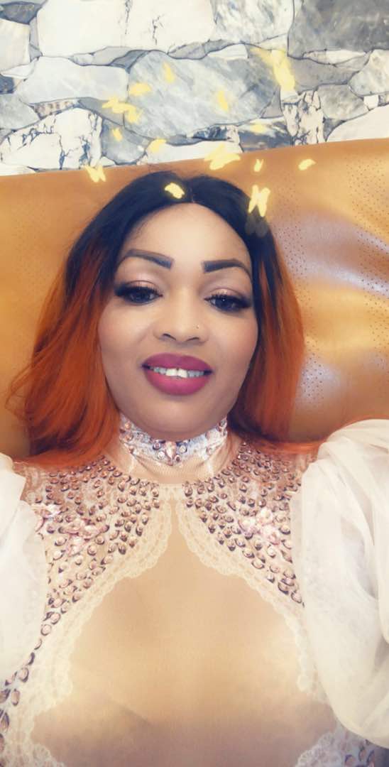 En exclusivité: Les images du tournage de la nouvelle vidéo "BOMBAL" de Guigui et Oumou Sow. En exclusivité: Les images du tournage de la nouvelle vidéo "BOMBAL" de Guigui et Oumou Sow.