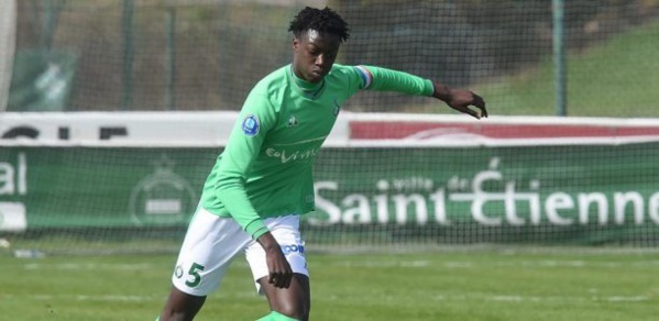 Mort du footballeur William Gomis : ses anciens coéquipiers de l’AS Saint-Etienne créent une collecte pour sa famille Mort du footballeur William Gomis : ses anciens coéquipiers de l’AS Saint-Etienne créent une collecte pour sa famille
