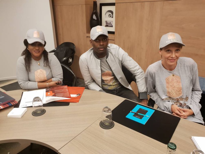 Réunion de l'staff Parisien autour du Président Mbagnick Diop ce samedi soir à Paris au Sofitel des Champs Élysées  dans le cadre des African Leadership Awards. Cérémonie prestigieuse qui est prévue le 10 Novembre à Paris. Jour J - 55