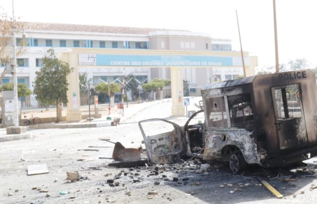 Les étudiants à Macky : « LES FORCES DE L’ORDRE NOUS TUENT… Les étudiants à Macky : « LES FORCES DE L’ORDRE NOUS TUENT…