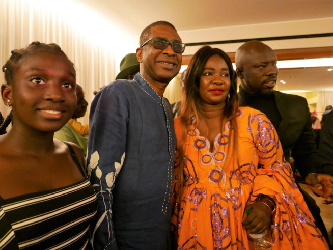 Youssou Ndour à la rencontre de Asse Ndiaye le président de "FÉKKÉ MA CI BOOLÉ" en Italie avec ses partisans. Youssou Ndour à la rencontre de Asse Ndiaye le président de "FÉKKÉ MA CI BOOLÉ" en Italie avec ses partisans.