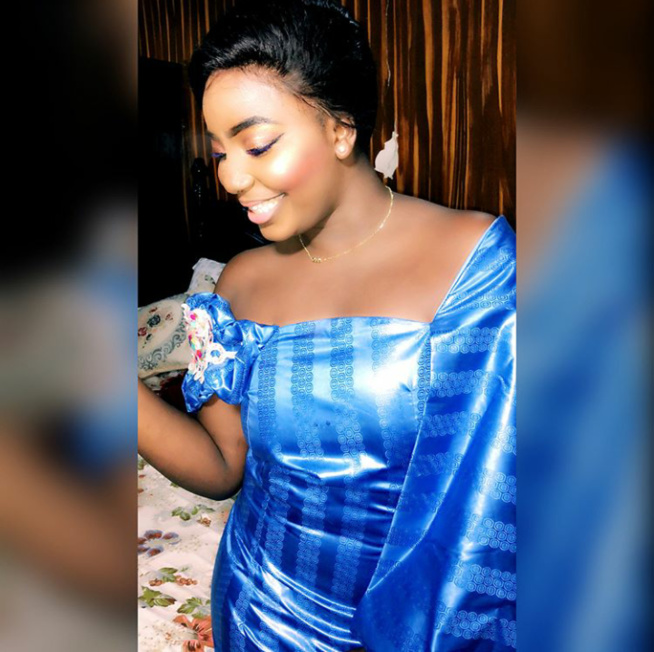 L’élégante Maman Un Café Avec en mode vendredi L’élégante Maman Un Café Avec en mode vendredi