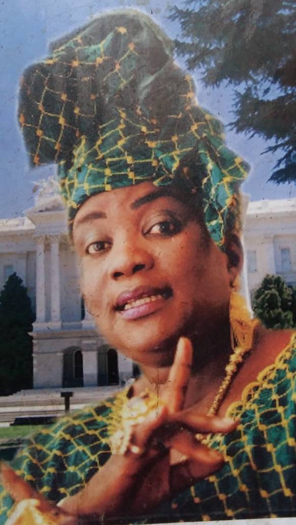 SOUVENIR: Il y'a 1 an disparaissait l'artiste Ndeye Diarra Guéye, la maman du realisateur Papis Niang Art Bi Management SOUVENIR: Il y'a 1 an disparaissait l'artiste Ndeye Diarra Guéye, la maman du realisateur Papis Niang Art Bi Management
