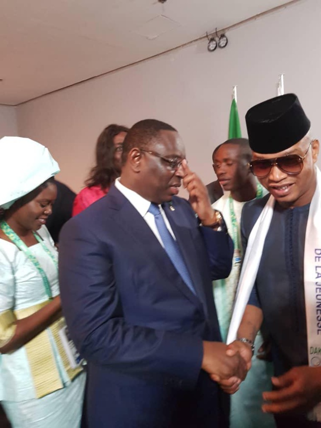 El Hadj Diouf et Fadiga derrière le chef de l'Etat pour les Jeux Olympiques de la Jeunesse 2022 – Le Sénégal pays organisateur El Hadj Diouf et Fadiga derrière le chef de l'Etat pour les Jeux Olympiques de la Jeunesse 2022 – Le Sénégal pays organisateur