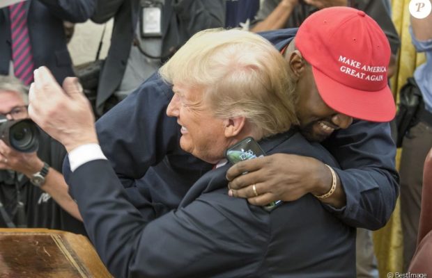 KANYE WEST RENCONTRE DONALD TRUMP : LE RAPPEUR FAIT LE SHOW À LA MAISON BLANCHE (VIDÉO)