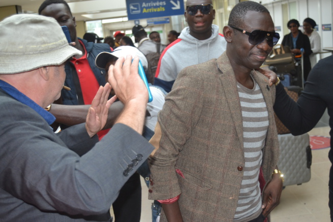 A 24 H du Bercy, Pape Diouf et ses invités attérient à ORLY SUD.