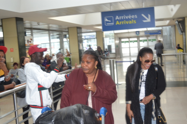 A 24 H du Bercy, Pape Diouf et ses invités attérient à ORLY SUD. A 24 H du Bercy, Pape Diouf et ses invités attérient à ORLY SUD.