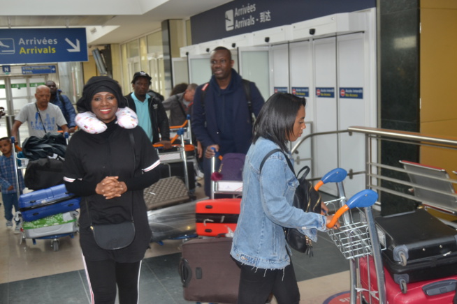 A 24 H du Bercy, Pape Diouf et ses invités attérient à ORLY SUD.