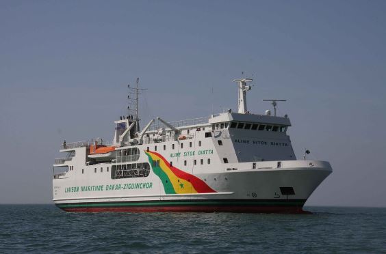 Liaison maritime Dakar-Ziguinchor: Le Cosama cloue Aline Sitoé Diatta à quai, sans explication Liaison maritime Dakar-Ziguinchor: Le Cosama cloue Aline Sitoé Diatta à quai, sans explication