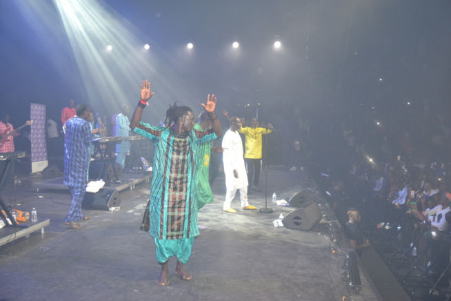 Les images du concert de Bercy avec Pape Diouf à Accor Hotel Aréna Paris Bercy le 13 octobre 2018. A vous de juger si il a réussit le pari de la mobilisation?