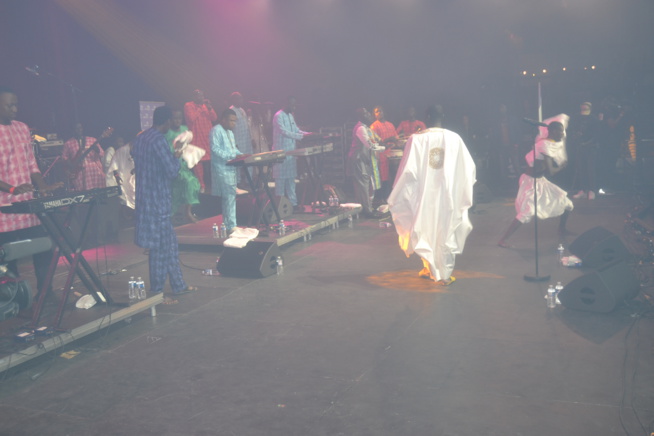 Les images du concert de Bercy avec Pape Diouf à Accor Hotel Aréna Paris Bercy le 13 octobre 2018. A vous de juger si il a réussit le pari de la mobilisation?