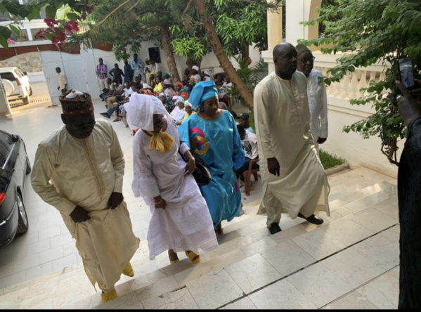 Transhumance: Aminata Lô Dieng lâche Macky Sall pour Madické Niang Transhumance: Aminata Lô Dieng lâche Macky Sall pour Madické Niang