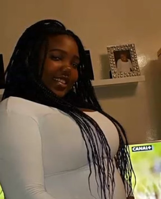 Kenza la fille aînée d’El Hadji Diouf a bien grandi ..Regardez