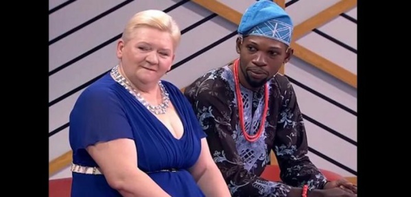 Un Nigérian, 31 ans, marié à une Russe de 50 ans, meurt d’une crise cardiaque (photos) Un Nigérian, 31 ans, marié à une Russe de 50 ans, meurt d’une crise cardiaque (photos)