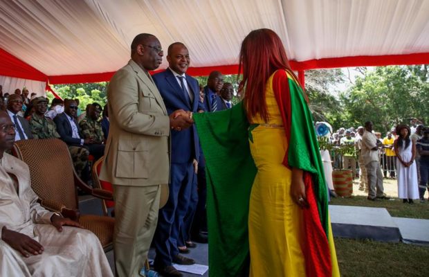 À Saly: Viviane Chidid a ravi la vedette à Macky Sall