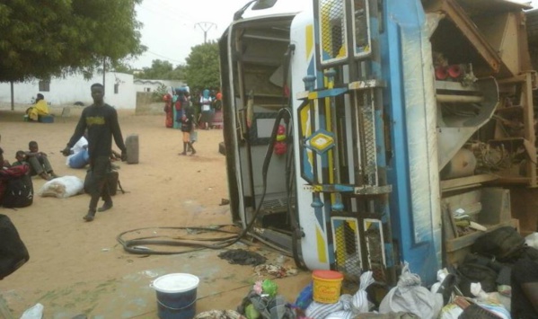 Mali: Un bus reliant Bamako à Dakar se renverse et fait plusieurs morts Mali: Un bus reliant Bamako à Dakar se renverse et fait plusieurs morts