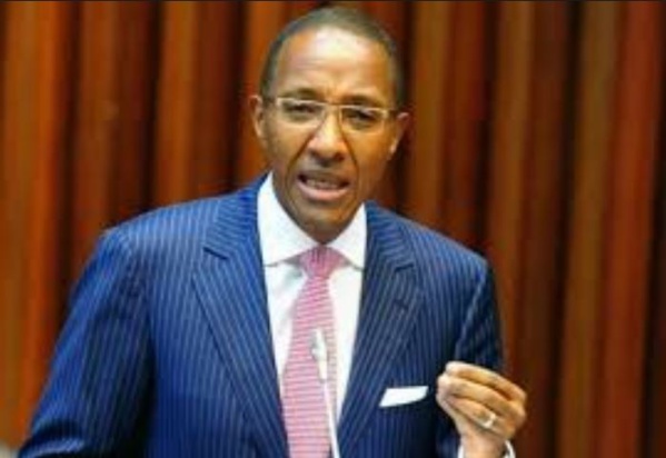 En tournée à Paris: Abdoul Mbaye décrit une situation économique catastrophique En tournée à Paris: Abdoul Mbaye décrit une situation économique catastrophique