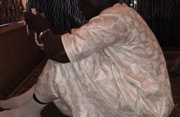 Vidéo : Kara Mbodj prépare le Magal avec…. Regardez ! Vidéo : Kara Mbodj prépare le Magal avec…. Regardez !