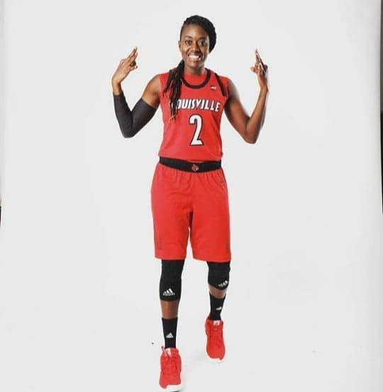 Yacine Diop la perle des « Lionnes » du basket pose sous les couleurs de son club aux USA Yacine Diop la perle des « Lionnes » du basket pose sous les couleurs de son club aux USA