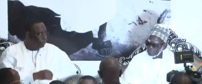 Suivez le Ziar de Macky Sall à Touba chez Serigne Mountakha Mbacké en direct sur leral.net Suivez le Ziar de Macky Sall à Touba chez Serigne Mountakha Mbacké en direct sur leral.net