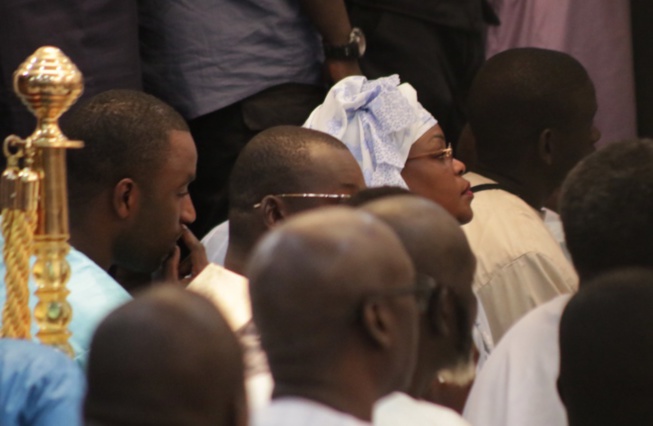 Macky Sall à Touba: Ce geste de Marième Faye Sall, calculé ou pas, renforce sa popularité Macky Sall à Touba: Ce geste de Marième Faye Sall, calculé ou pas, renforce sa popularité