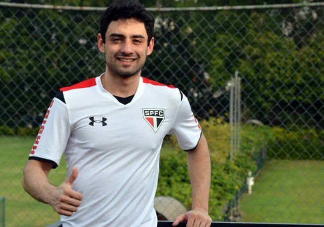 Un footballeur sauvagement assassiné, IL a été égorgée et pratiquement décapitée Un footballeur sauvagement assassiné, IL a été égorgée et pratiquement décapitée