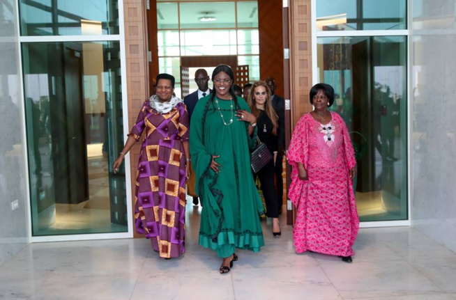 Marième Faye Sall dévoile son « DIONGUEE » devant huit premières dames africaines