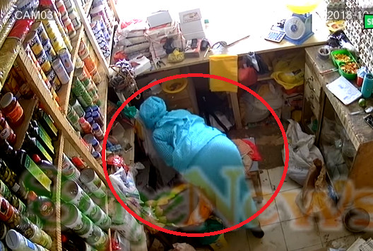 Video- Exclusive Ouakam : une femme en flagrant délit de vol de 3 millions de fcfa dans une boutique