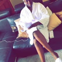 Bijou Ndiaye de la TFM, pose sans maquillage et enflamme le web Bijou Ndiaye de la TFM, pose sans maquillage et enflamme le web