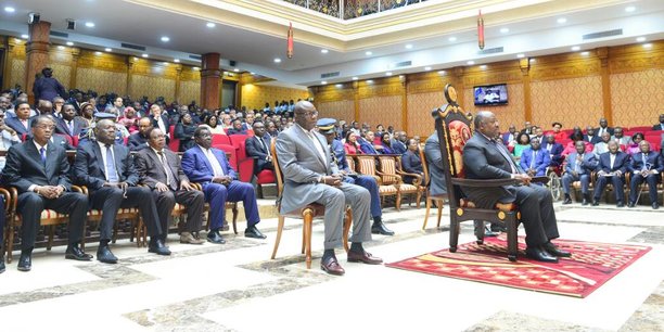 Santé d’Ali Bongo : qui seraient les personnalités de la vacance du pouvoir ? Santé d’Ali Bongo : qui seraient les personnalités de la vacance du pouvoir ?