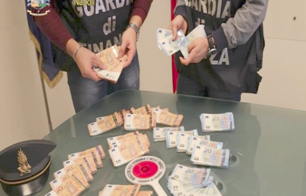 Italie : Une Sénégalaise arrêtée avec 60 760 euros contrefaits Italie : Une Sénégalaise arrêtée avec 60 760 euros contrefaits