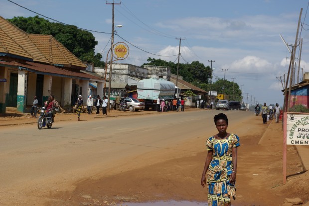 Guinée - Crime passionnel : Salématou Souaré tuée par son petit ami Namory à cause d’un téléphone… Guinée - Crime passionnel : Salématou Souaré tuée par son petit ami Namory à cause d’un téléphone…
