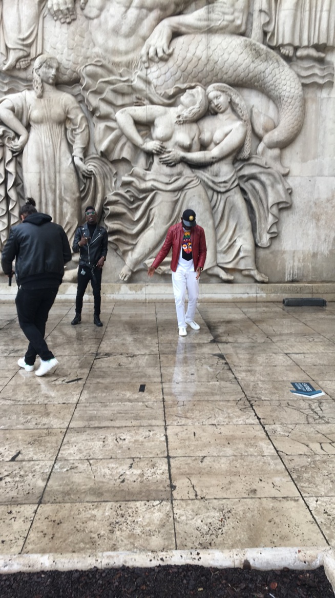 EXCLUSIF: L'artiste El Hadj Keita en pleine tournage de sa nouvelle vidéo à Paris. En images.