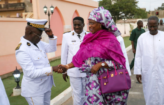 Prière de Fadjr à Tivaouane : Marième Faye Sall étonne encore son monde Prière de Fadjr à Tivaouane : Marième Faye Sall étonne encore son monde