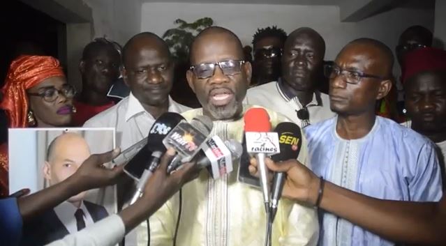 Mayoro Faye "dément" Ousmane Ngom : "il ne sera reçu ni par Me Abdoulaye Wade ni par Karim Wade" Mayoro Faye "dément" Ousmane Ngom : "il ne sera reçu ni par Me Abdoulaye Wade ni par Karim Wade"