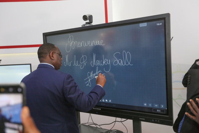 Inauguration de la Plateforme Industrielle de Diamniadio par Macky Sall Inauguration de la Plateforme Industrielle de Diamniadio par Macky Sall